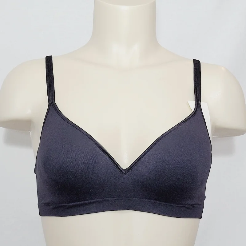 Hanes HC82 G262 Barely There 4028 Wire Free Soft Cup Bra MEDIUM Black NWT